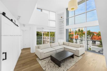 221 Jefferson Ave