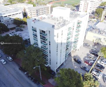 1035 West Avenue West Unit PH03