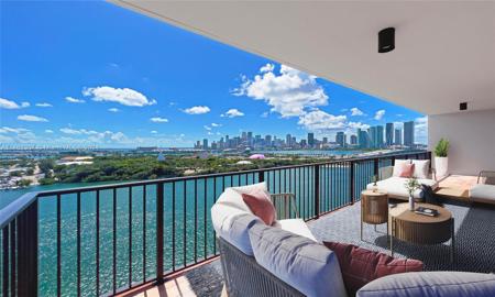 1000 Venetian Way