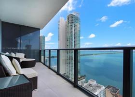 460 NE 28th St Unit 2903