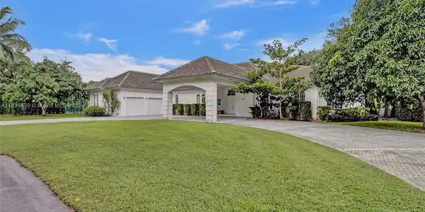6190 SW 123rd Ter