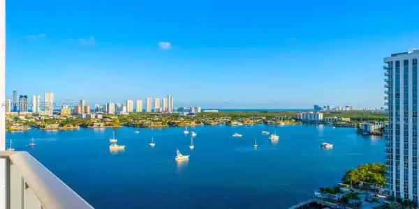 17301 Biscayne Blvd