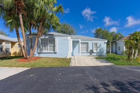 9813 SW 222nd Ter