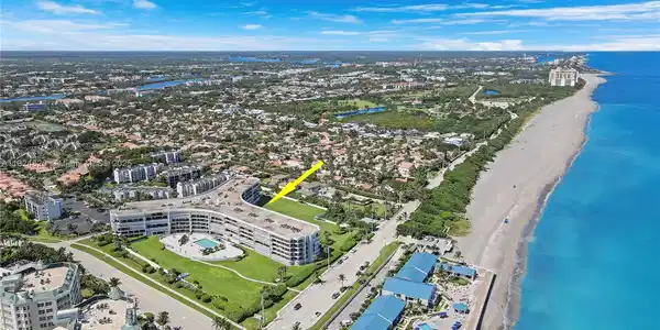 1300 S Highway A1a