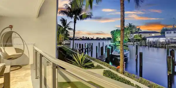 9400 W Bay Harbor Dr