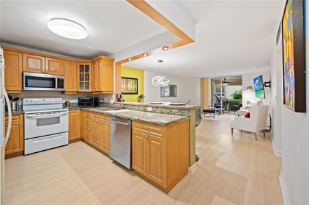 424 SE 10th St