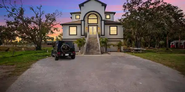 4836 TROYDALE ROAD