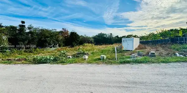 12330 SW 240 St