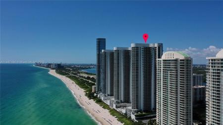 16001 Collins Ave