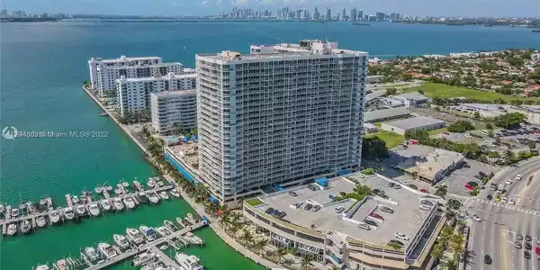 7601 E Treasure Dr Unit 602