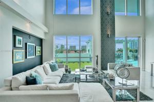 3030 NE 188 ST Unit 308