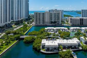 201 Poinciana Dr Unit 101