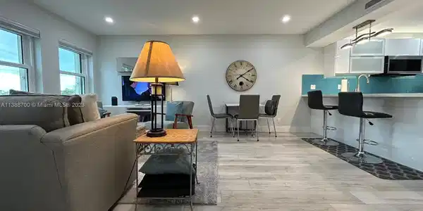 615 NE 12th Ave Unit 310