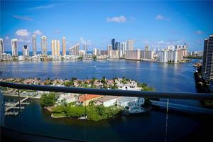 7000 Island Blvd Unit 2202