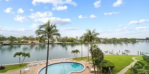 9101 E Bay Harbor Dr Unit 403