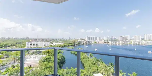 17301 Biscayne Blvd