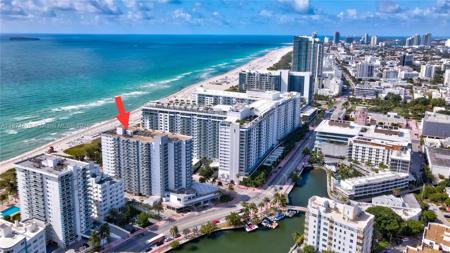 2401 Collins Ave