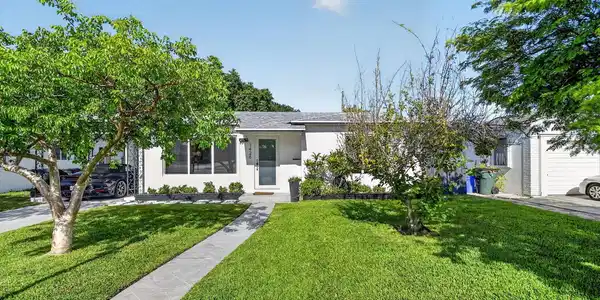 1426 N K