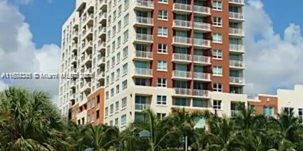 2000 N Bayshore Dr