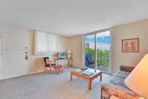 1801 S Treasure Dr Unit 529