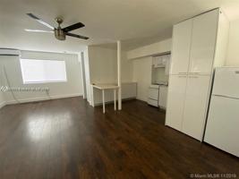 7911 Carlyle Ave