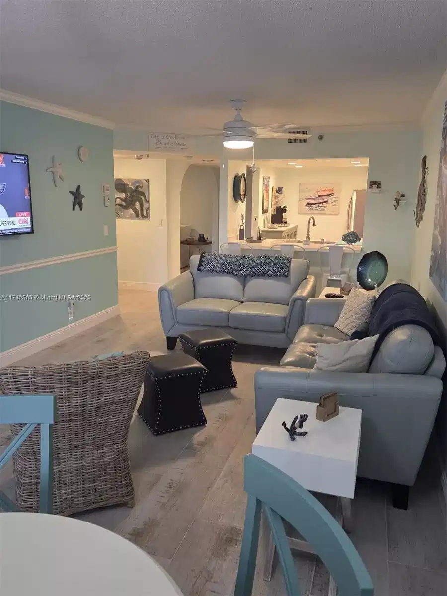 Image 1: FAMILY ROOM
