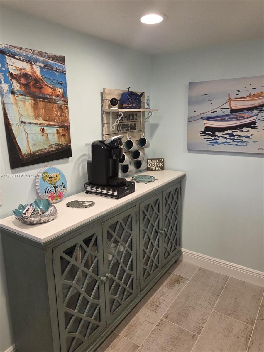 Image 4: KITCHEN
