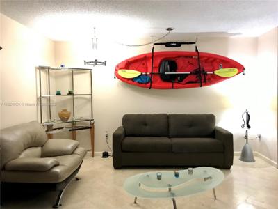 2750 NE 183rd St Unit 106