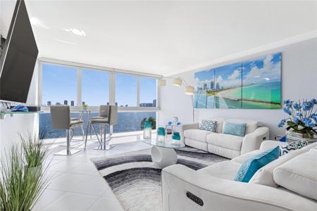 301 Lake Shore Dr