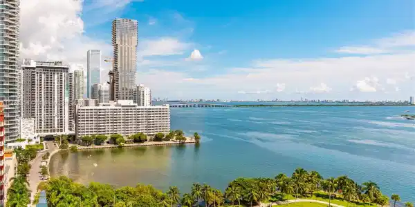 1900 N Bayshore Dr