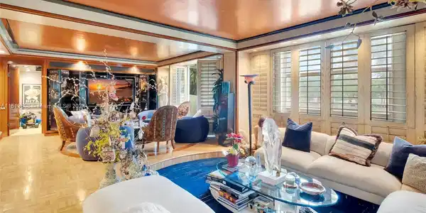 11111 Biscayne Blvd