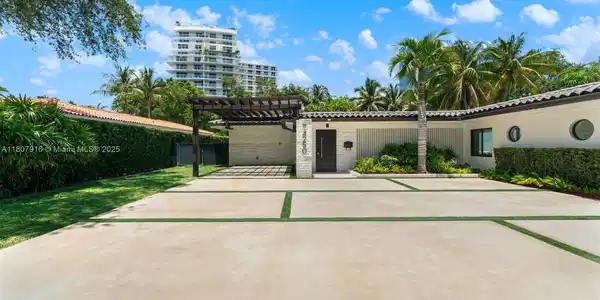 4250 Bay Point Rd