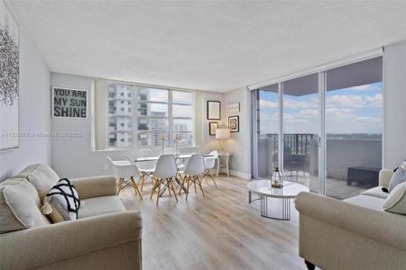 2780 NE 183rd St Unit 1102