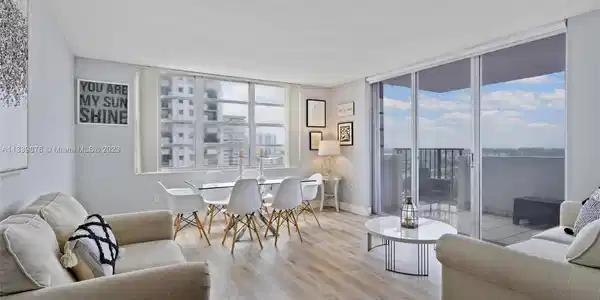 2780 NE 183rd St Unit 1102