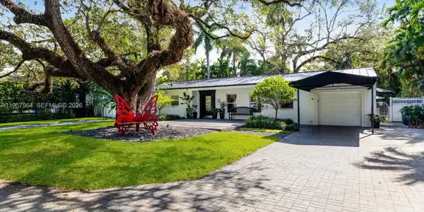 5100 SW 75th St