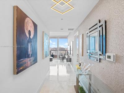 6899 Collins Ave