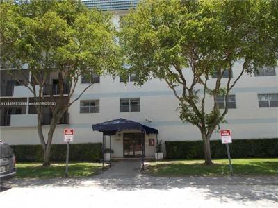 8950 NE 8 Ave Unit 407