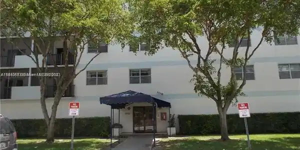 8950 NE 8 Ave Unit 407