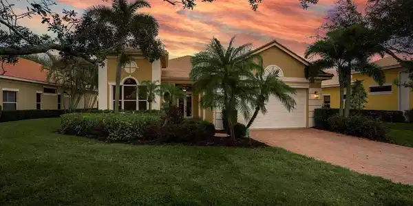 1274 River Reach