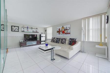 16558 NE 26th Ave Unit 4A