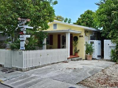 737 Olivia Street