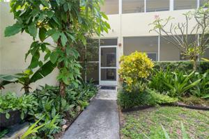 726 NE 92nd St Unit 6L