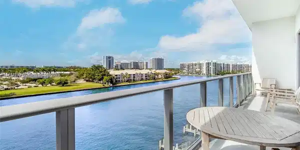 4010 S Ocean Dr