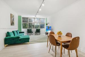 7441 Wayne Ave Unit 2P