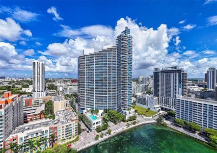 2020 N Bayshore Dr
