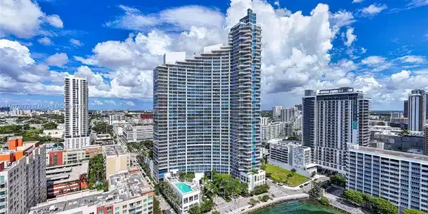 2020 N Bayshore Dr