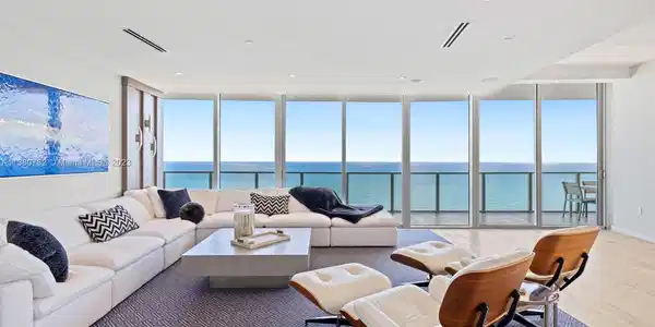 2200 N Ocean Blvd