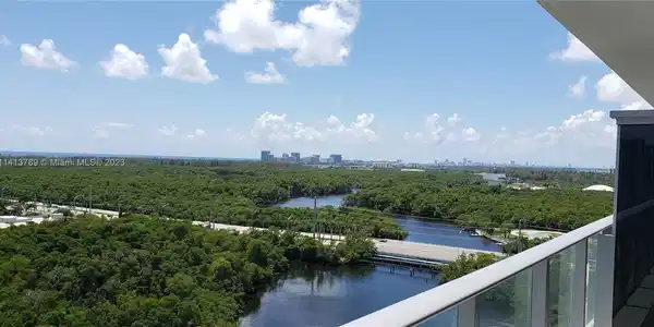 16385 Biscayne Blvd Unit 1420