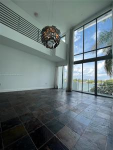 171 N Shore Dr