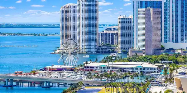 1750 N Bayshore Dr